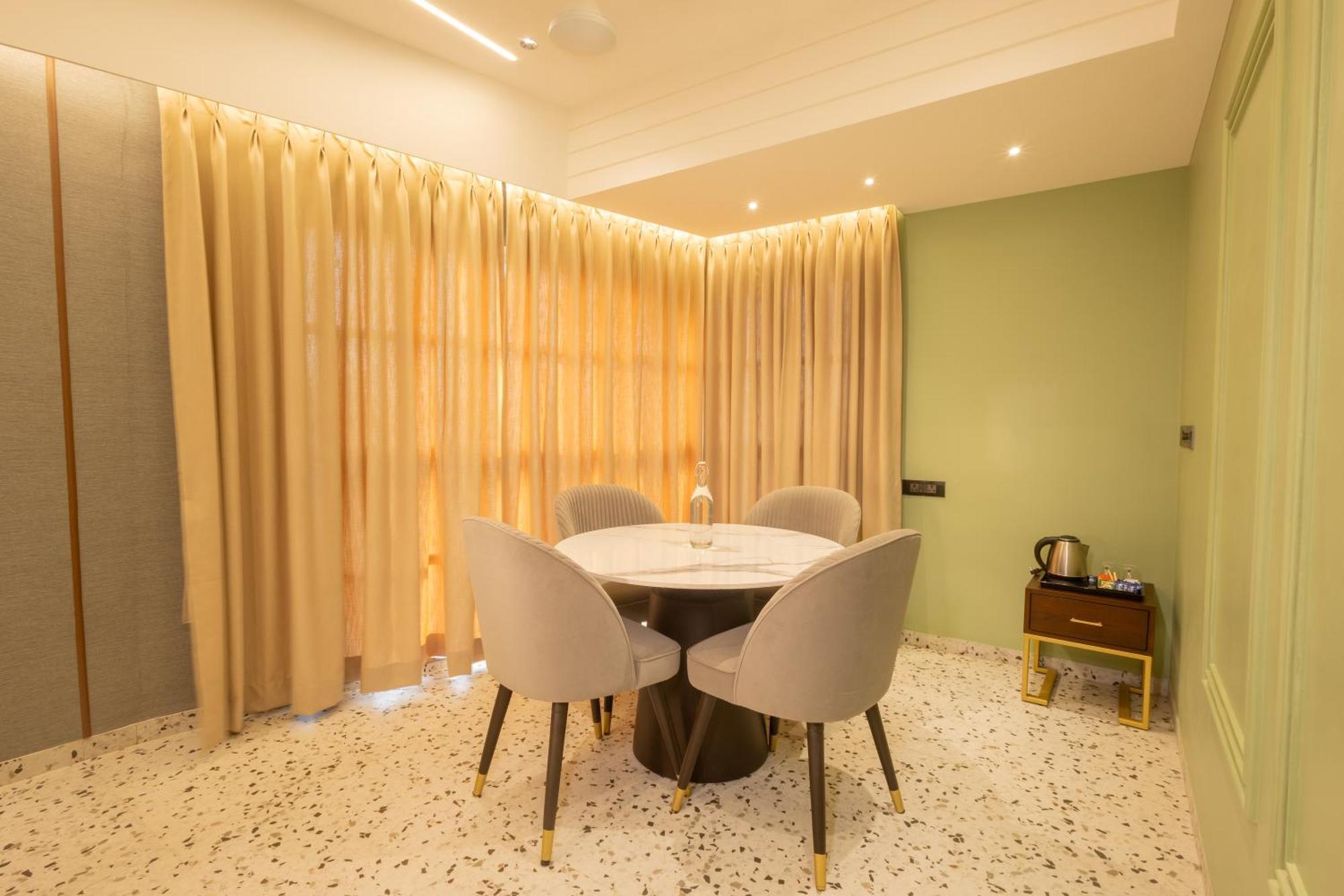Hotel Parsons Court 딘디굴 외부 사진
